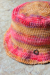 CROCHET BUCKET HAT CORAL