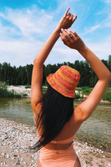 CROCHET BUCKET HAT CORAL